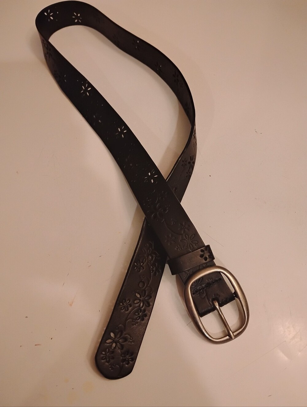 Women's Floral Embossed Black Genuine Leather 1.25 Inch Wide Belt M